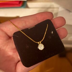 Radiant Gold Necklace with Sparkling Gem